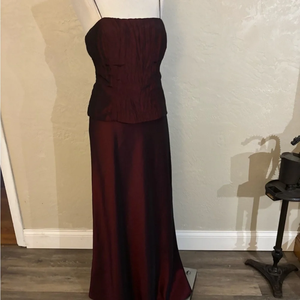 Elegant Formal Cachet Burgundy/Wine Gown w/ Matching Jacket set Sz 10